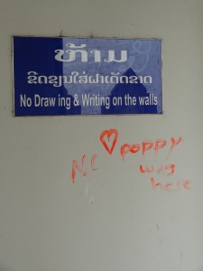 laos_graffiti_sign